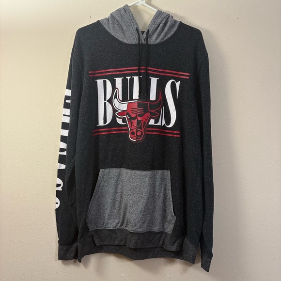NBA Other - NBA Chicago Bulls Pullover Hoodie men’s XXL black, gray & red cl